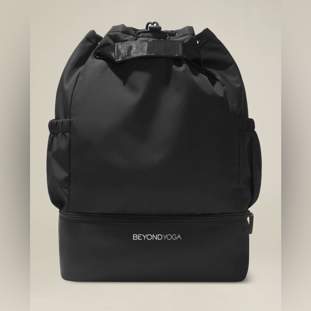 Beyond Yoga Backpack NWT black